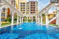 Swimming Pool Venetian Pattaya (Amazing Pool View)