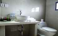 ห้องน้ำภายในห้อง 7 Puri Karang Besakih