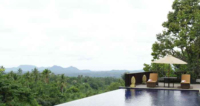 Swimming Pool Puri Karang Besakih