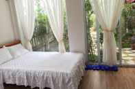 Bedroom Rose Homestay