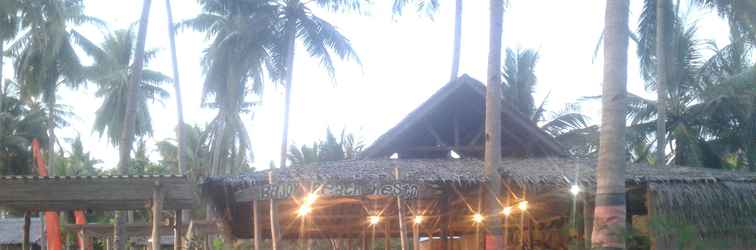 Lobi Sunari Beach Resort Selayar