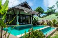 สระว่ายน้ำ Dhevalai Villas