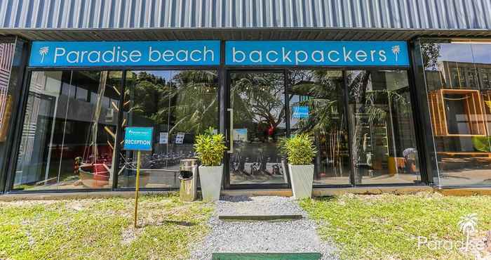 Exterior Paradise ฺBeach Backpackers