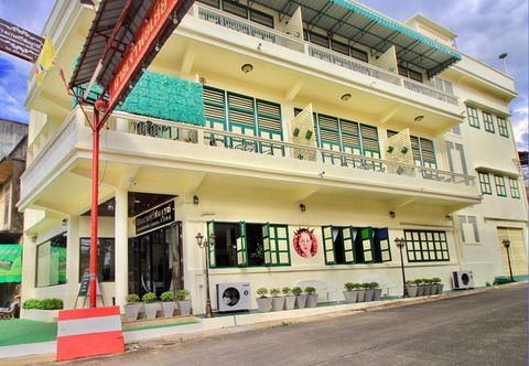 외관 Srisomboon Hostel
