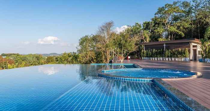 Swimming Pool Chiang Rai Lake Hill Resort