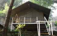 Luar Bangunan 3 Gunung Geulis Campsite