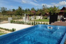 수영장 The Hip Resort @ Khao Lak