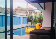 Lobi 5 M Tropical Villa