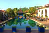 Kolam Renang Pictory Garden Resort