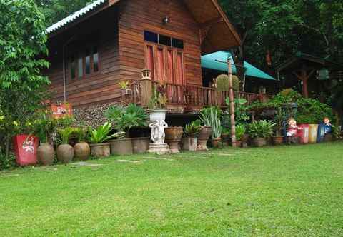 Lobby Baan Suan Chuanchom Resort