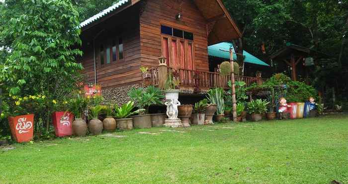 Lobby Baan Suan Chuanchom Resort