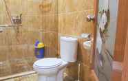 Toilet Kamar 6 Villa Tepi Pantai Bangka Belitung - Gosyen