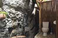 Toilet Kamar Shante Island Resort