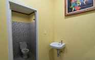 Toilet Kamar 5 Dimas Kubu