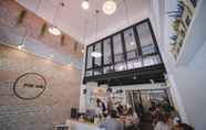 Bar, Kafe, dan Lounge 6 Fun Dee Hostel And Cafe' Ayutthaya