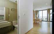 Toilet Kamar 5 Vivian Villa & Apartment by My Khe Beach