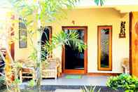 Exterior Peter Homestay