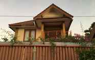 Exterior 4 Pondok Sunrise 2 