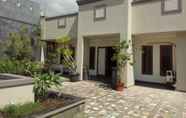 Exterior 2 GK Gallery - Rumah Sewa