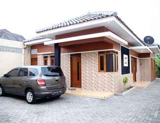 Exterior 2 Guesthouse Classy Moccario Jogja