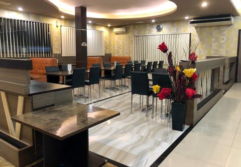 Lobby Grand Krakatau Hotel