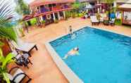 Kolam Renang 7 Panatsaya Homestay