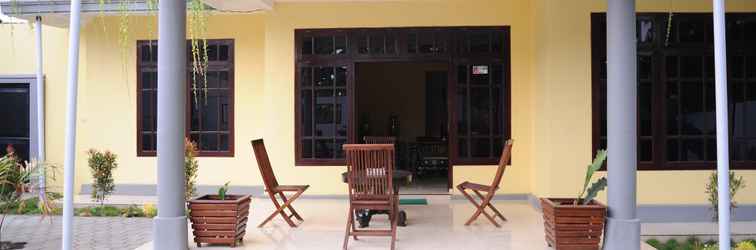 Lobby Cozy Room at Rumah Eyang Guest House Syariah