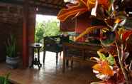 Bar, Cafe and Lounge 5 Bali Mountain Retreat