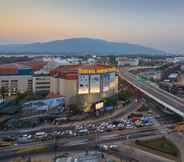 Bangunan 2 Locals Prio Chiang Mai Central Airport Plaza