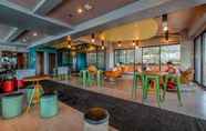 Bar, Kafe dan Lounge 3 Space Taft