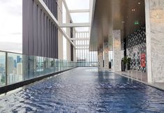 スイミングプール 7 Sukhumvit In The Park BTS PhromPhong