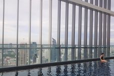 スイミングプール Sukhumvit In The Park BTS PhromPhong