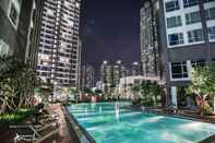 สระว่ายน้ำ The Berry Vinhomes Luxury Apartments