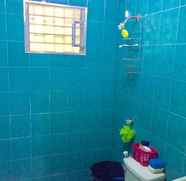 ห้องน้ำภายในห้อง 4 Lopez Santiago Hometel