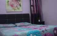 Bedroom 7 ZZ Homestay - nearest to UTM