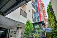 Bangunan The Clover Residence