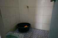 Toilet Kamar Asparin Homestay