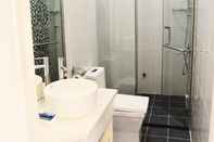 Toilet Kamar Wofox Housing Apartment