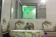 Phòng tắm bên trong Ruby Hotel Ha Giang