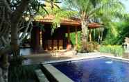 Swimming Pool 2 Pujis Homestay