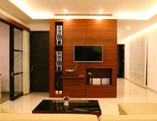 Lobi 2 Complete Living at The Peak Villa Batu