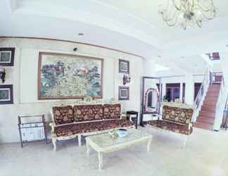 Lobby 2 Hotel Berlian Malioboro