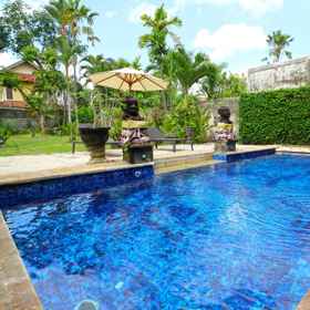 Baliana Villa Batu Belig 1, Hotel Soori Dog Grooming