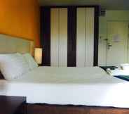 Bedroom 4 Max Pavillage Hotel