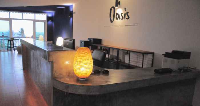 Lobby oasis hotel pods