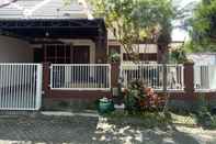 Lobby Comfort Room at MANIS Homestay