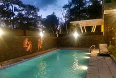 Kolam Renang Villa Jaran Jingkrak