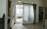 Kamar Tidur 6 Vila Batu Green Park 7