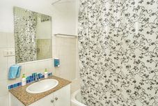 Phòng tắm bên trong Dream Villas