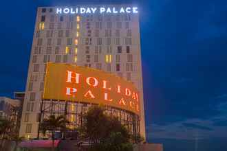 Exterior 4 Holiday Palace